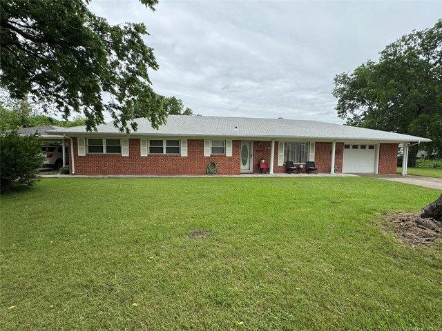 House for sale in Marietta, Love County