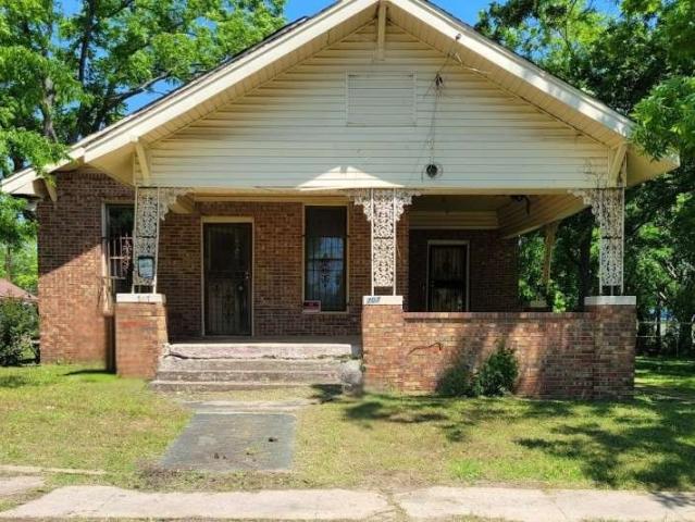 House for sale in Clarksville, Texas