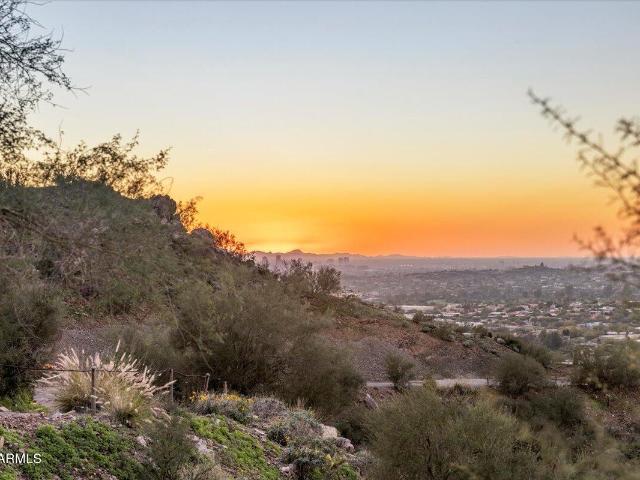 Land for sale in Paradise Valley, Arizona