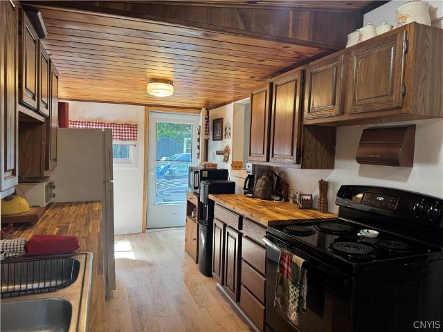 House for sale in Oneida, New York