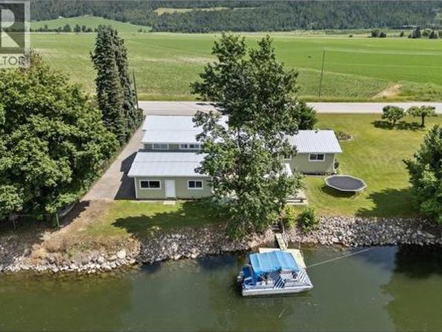 House for sale in Grindrod, British Columbia
