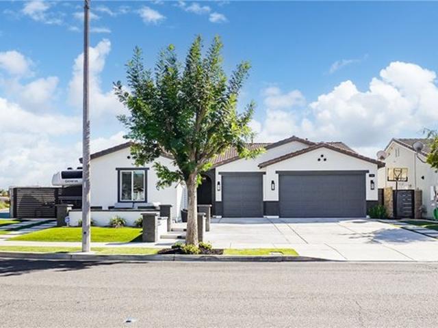 House for sale in Corona, Riverside County