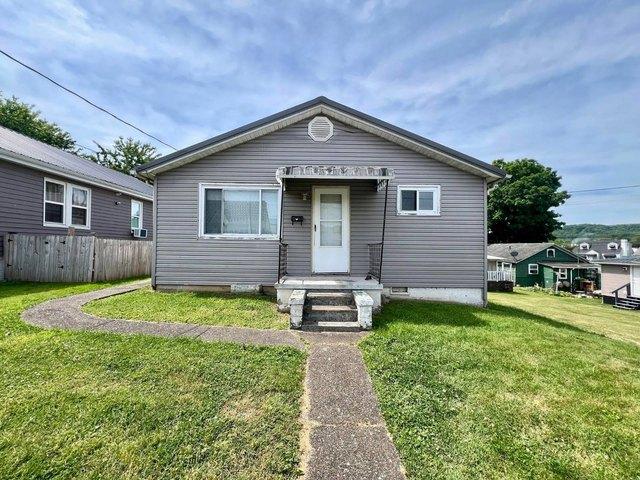 House for sale in Nitro, West Virginia
