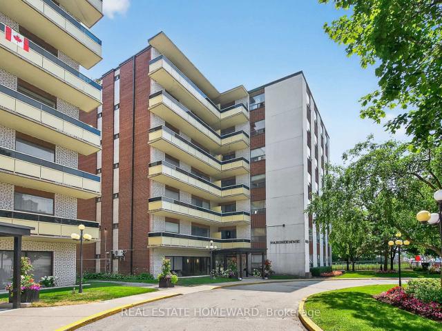 Condo for sale in Scarborough Centre, Toronto