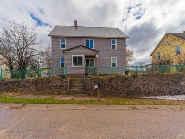 House for sale in Ishpeming, Michigan