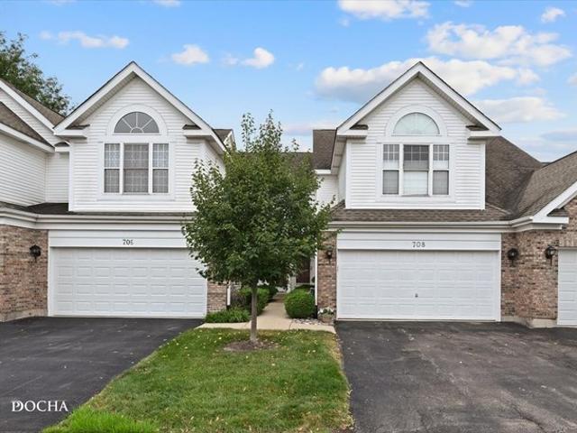 Townhouse for sale in Westmont, Illinois