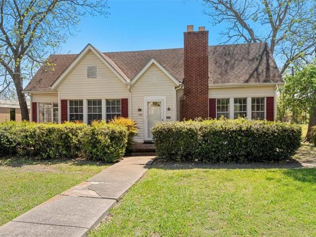 House for sale in Mart, Texas