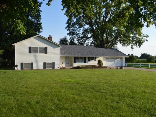 House for sale in Bureau, Illinois