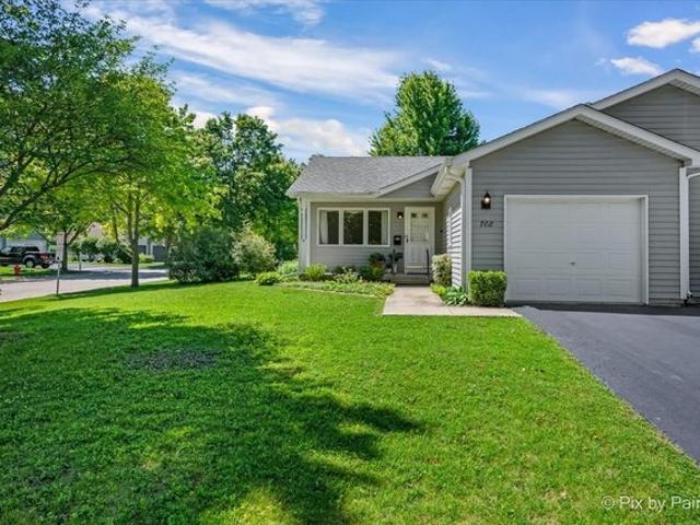 Townhouse for sale in North Aurora, Illinois