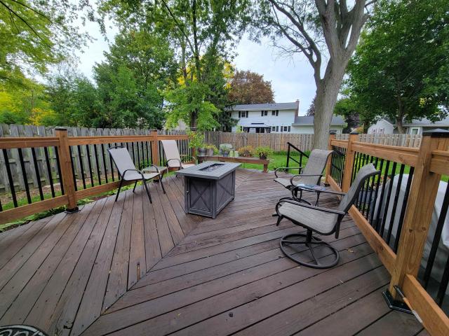 House for sale in Sunrise Bay, Neenah