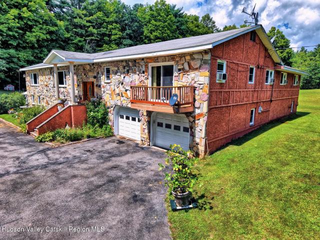 House for sale in Acra, New York