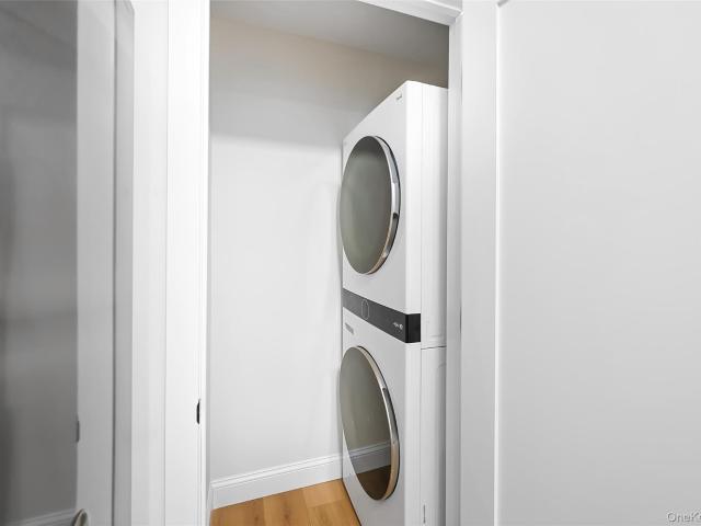 Condo for sale in Smithtown, New York