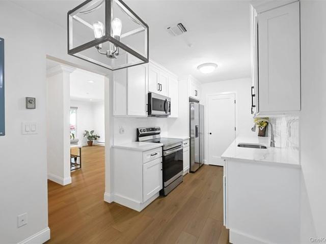 Condo for sale in Smithtown, New York