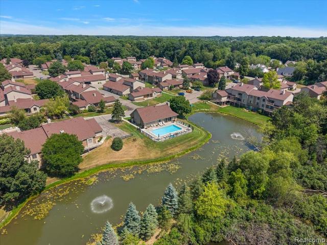 Condo for sale in West Bloomfield, Michigan