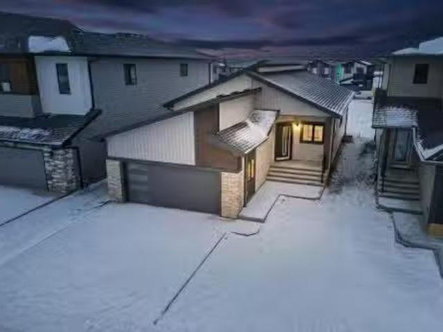House for sale in Wedgewood, Alberta