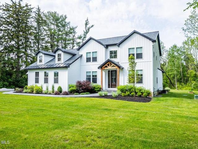 House for sale in Guilderland, New York