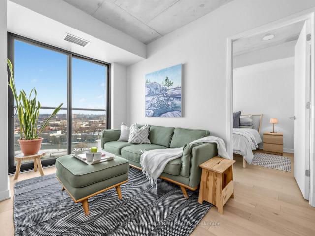 Condo for sale in Toronto, Golden Horseshoe