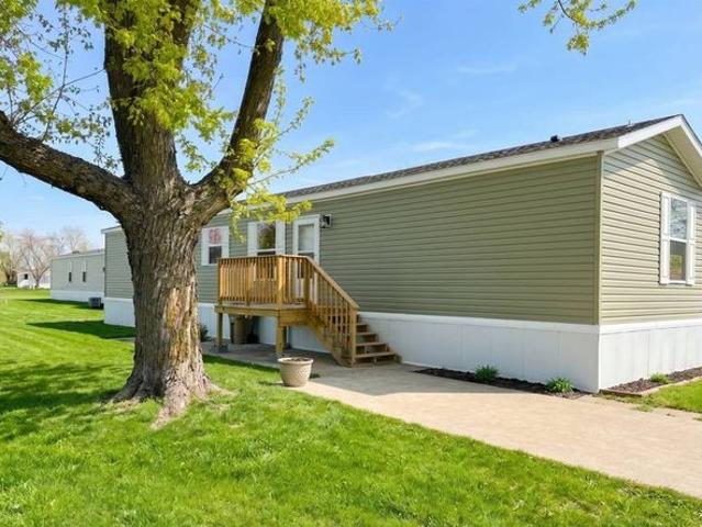 House for sale in Dyersville, Iowa