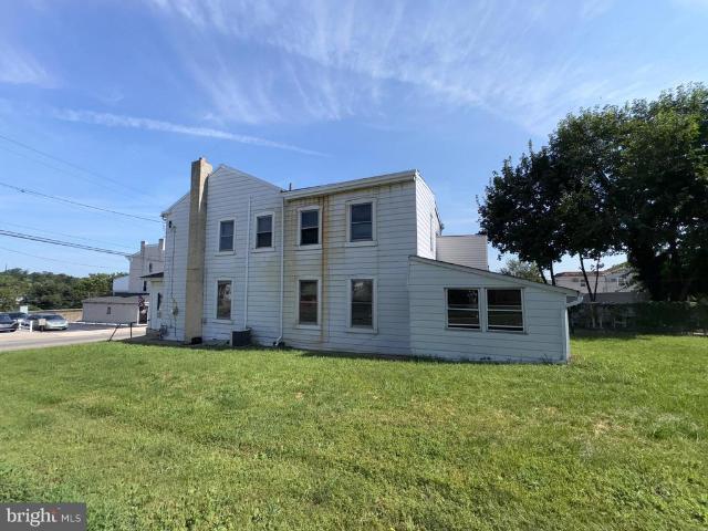 Townhouse for sale in Bridgeport