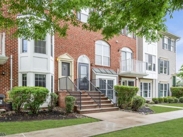 Townhouse for sale in Bridgewater, New Jersey