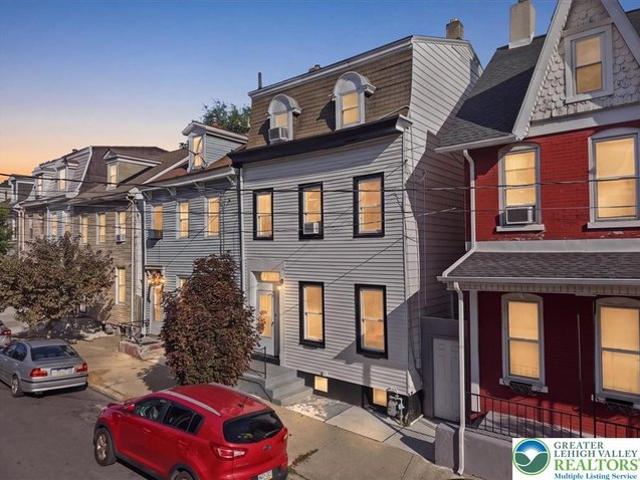 House for sale in Easton, Pennsylvania