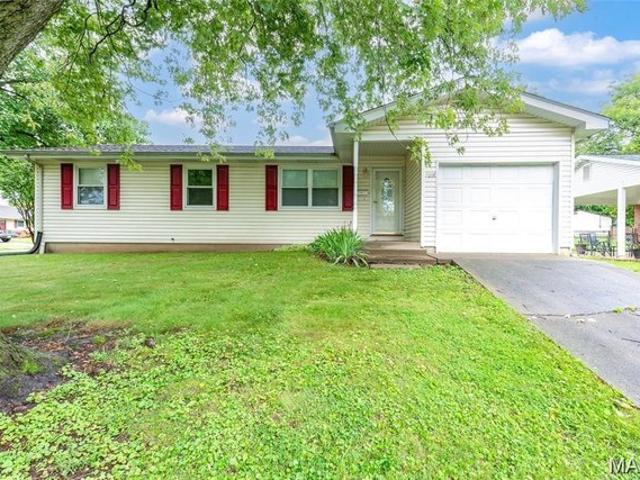 House for sale in Troy, Illinois