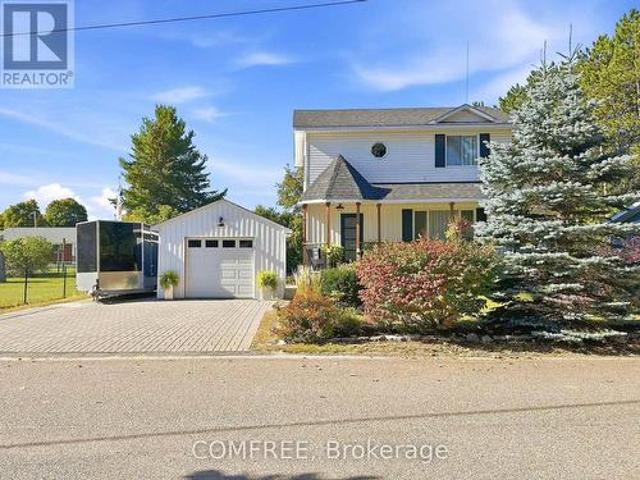 House for sale in Sandy Hook, McNab/Braeside