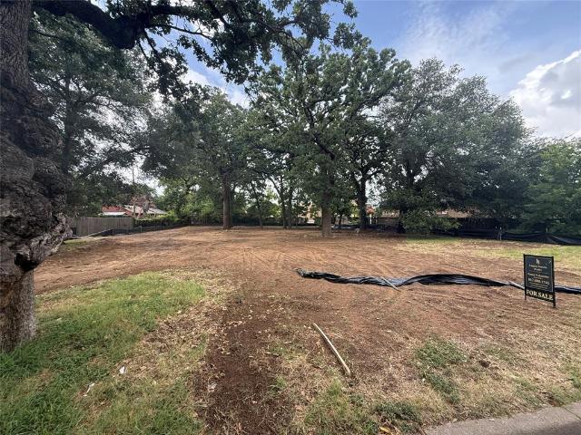 Land for sale in Arlington, Texas