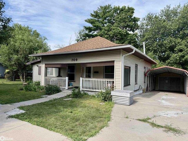 House for sale in Chariton, Iowa