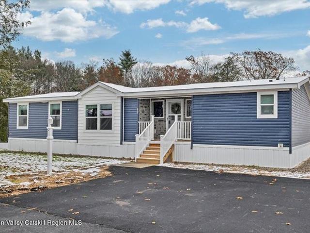 House for sale in Saratoga, New York
