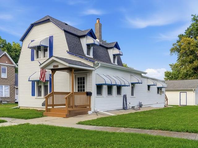 House for sale in Oregon, Illinois