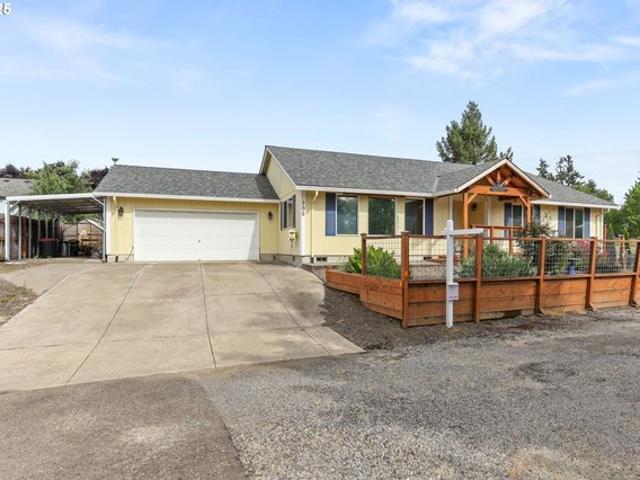 House for sale in Oregonia