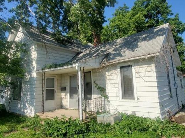 Duplex for sale in Mason City