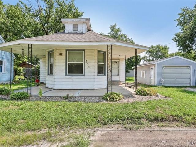 House for sale in Bond, Illinois