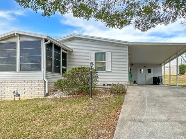 House for sale in Lady Lake, Florida