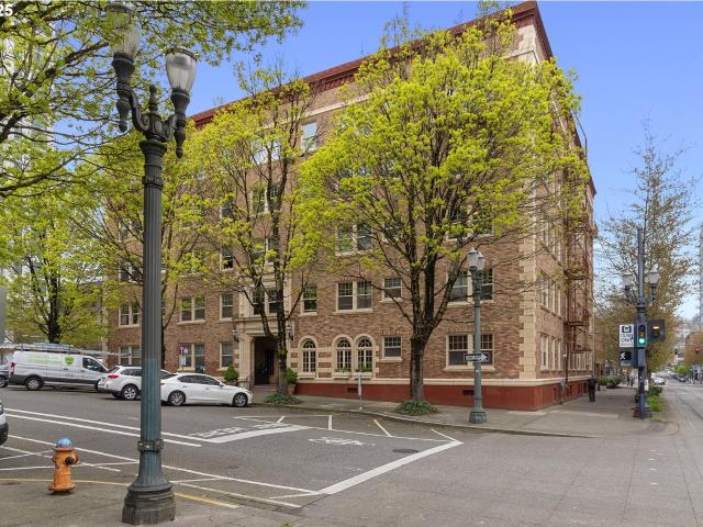 Condo for sale in Oregonia