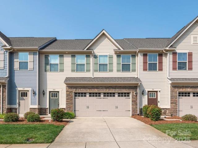Townhouse for sale in Concord