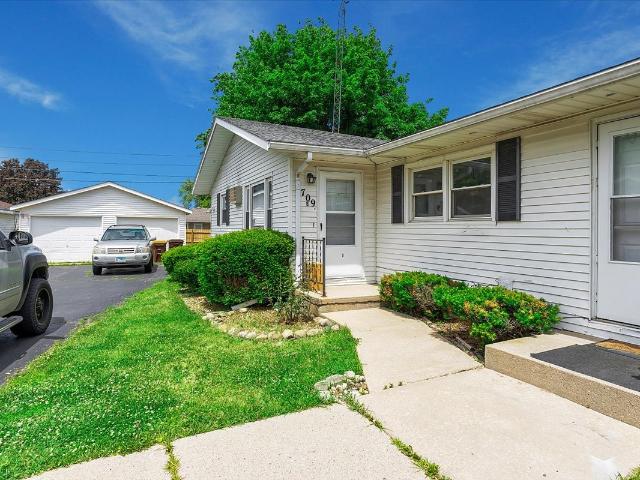 House for sale in Mchenry, Illinois