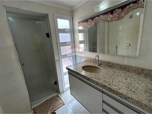 Apartamento aluguel em Região Imediata de São José dos Campos, Região Metropolitana do Vale do Paraíba e Litoral Norte