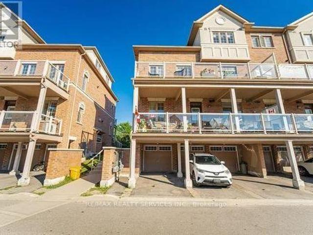 Townhouse for sale in Georgina, Ontario