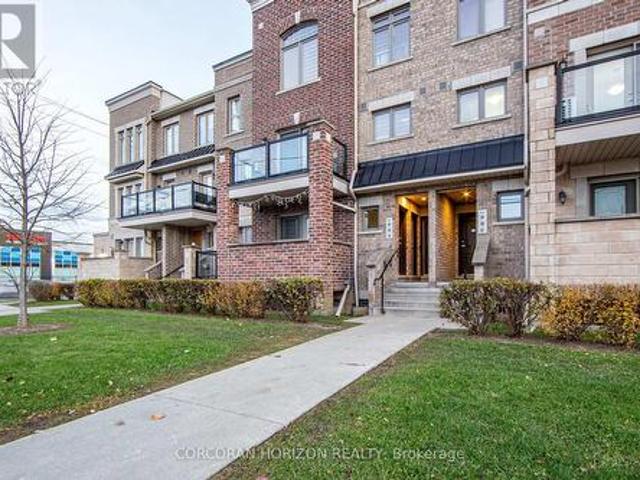 Townhouse for sale in Woburn, Ontario