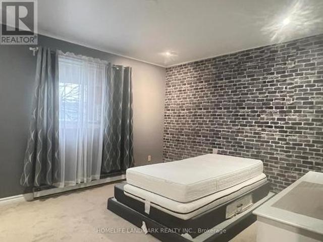 Townhouse for sale in Woburn, Ontario