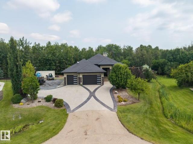 House for sale in Alberta
