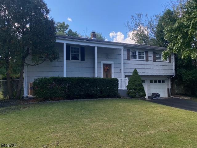 House for sale in Kendall Park, New Jersey