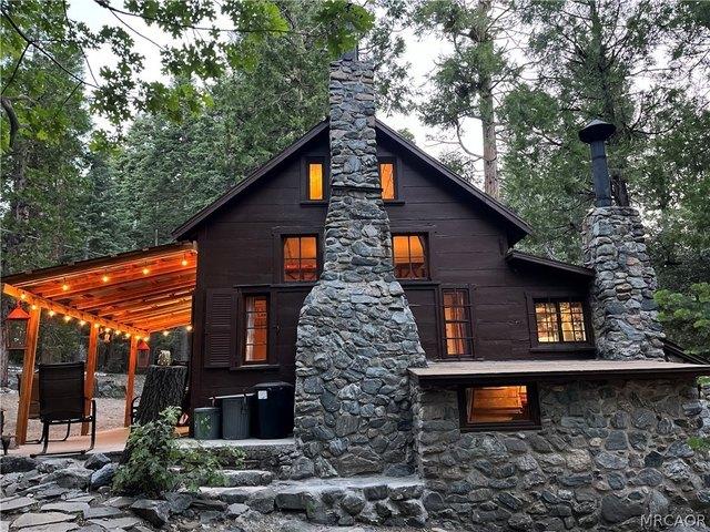 House for sale in Angelus Oaks, California