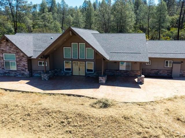 House for sale in Weaverville, California