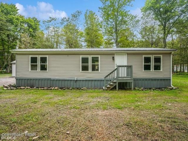 House for sale in Newfoundland, Pennsylvania