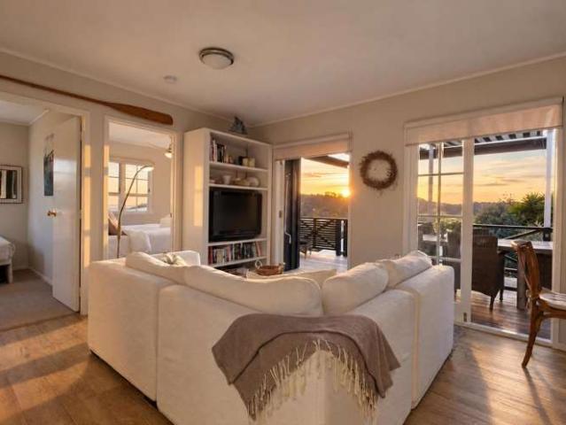 House for sale in Oneroa, Waiheke