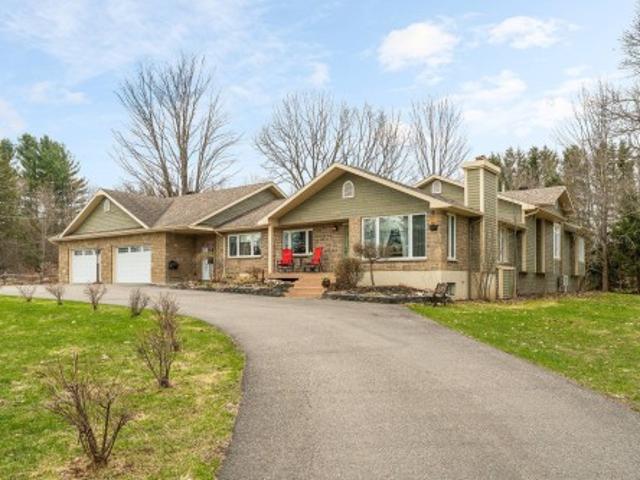 House for sale in Memphrémagog, Quebec