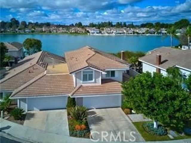 Townhouse for sale in Woodbridge, Irvine